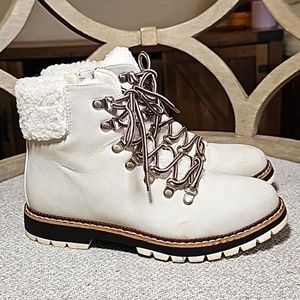 Dunes White winter boots 7.5